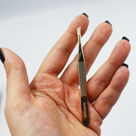 Pinça Para Cílios E Sobrancelhas 1002 - Helen Color